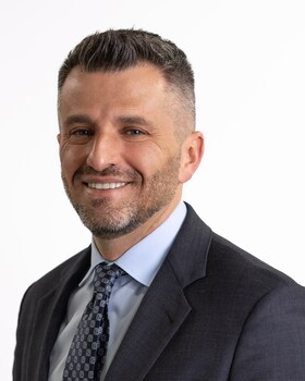 Staff member Petar Apostolov from ID_1c56c8d0ae85