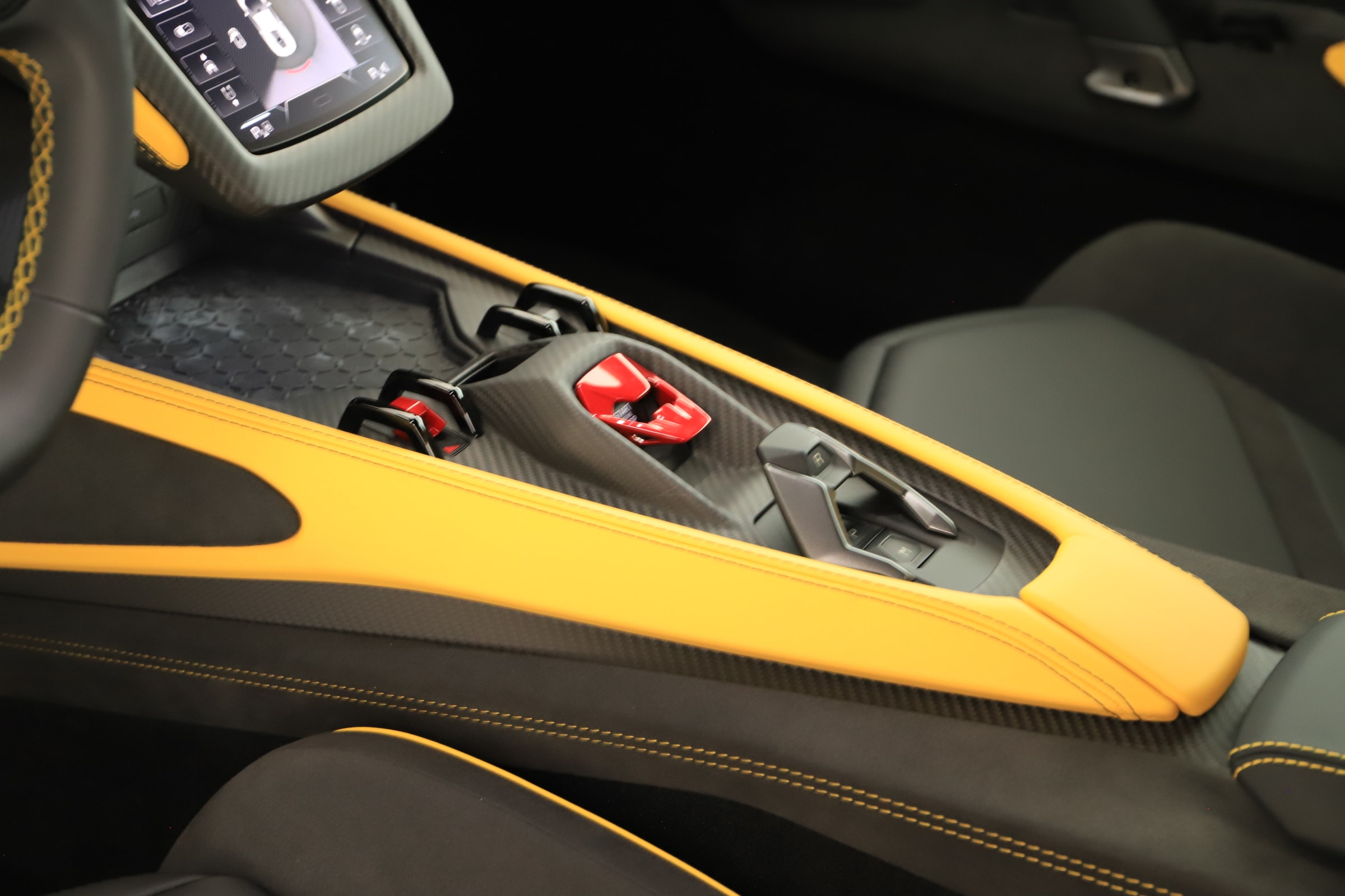 2025 Lamborghini Revuelto Base - Photo 19