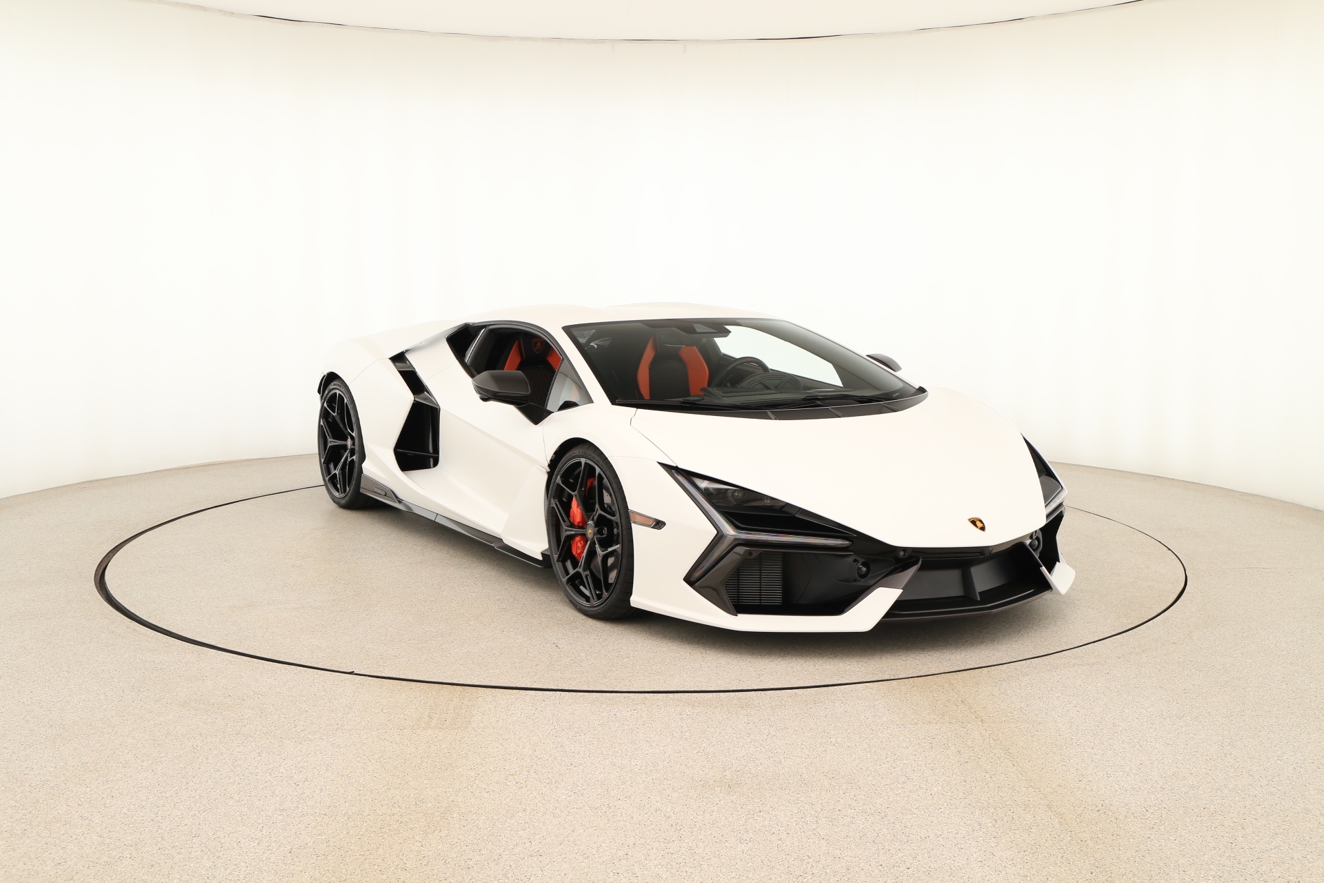 2025 Lamborghini Revuelto