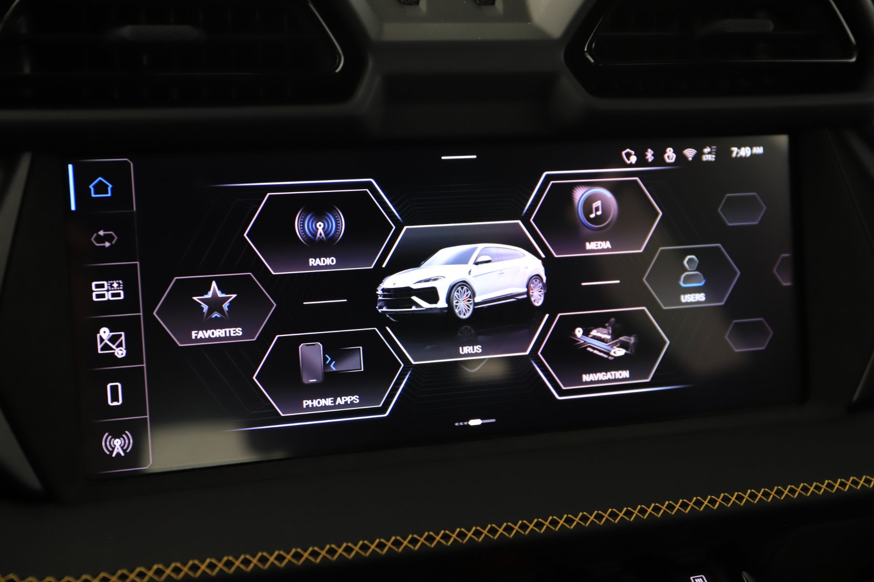 2026 Lamborghini Urus SE - Photo 27