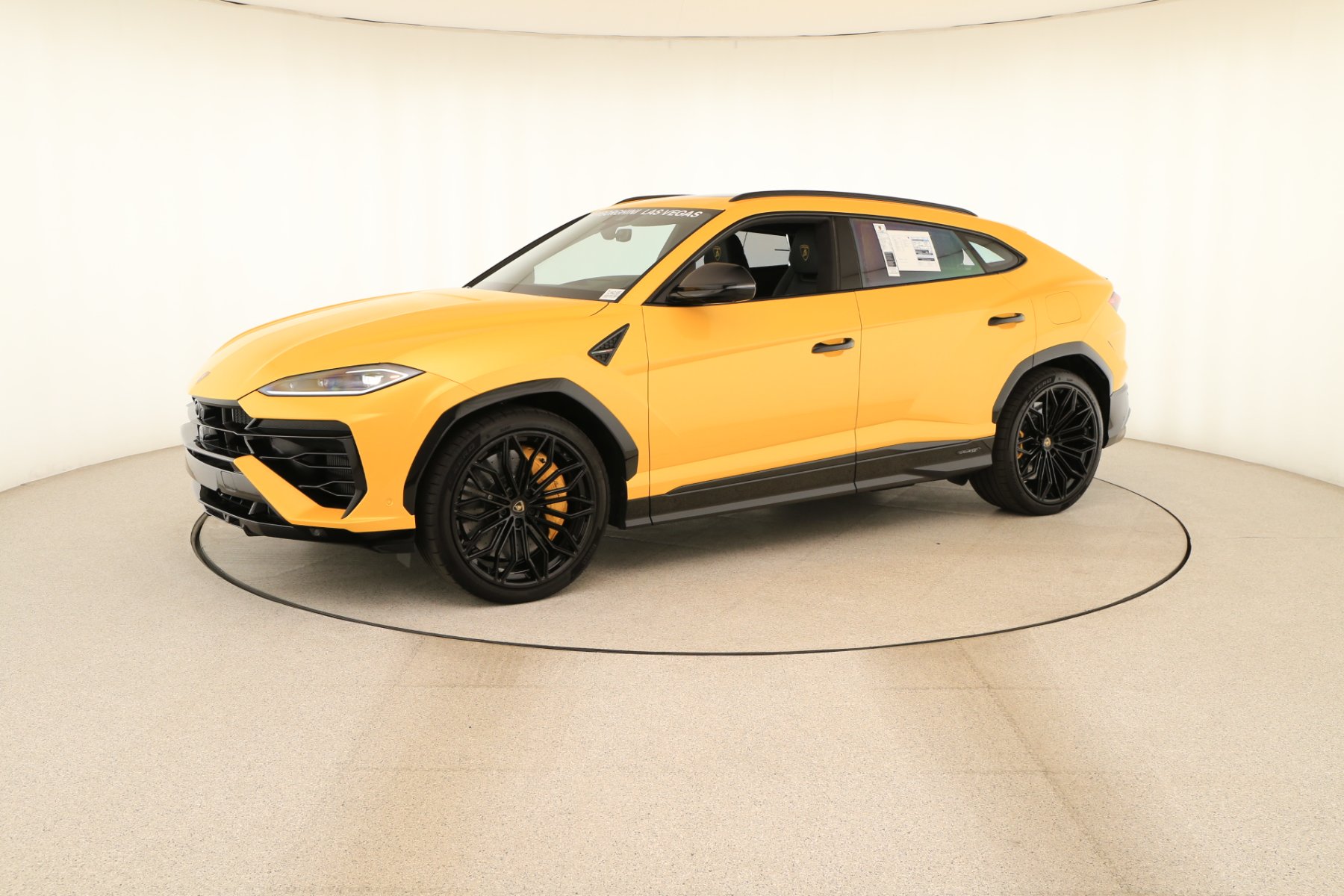 2026 Lamborghini Urus SE - Photo 13