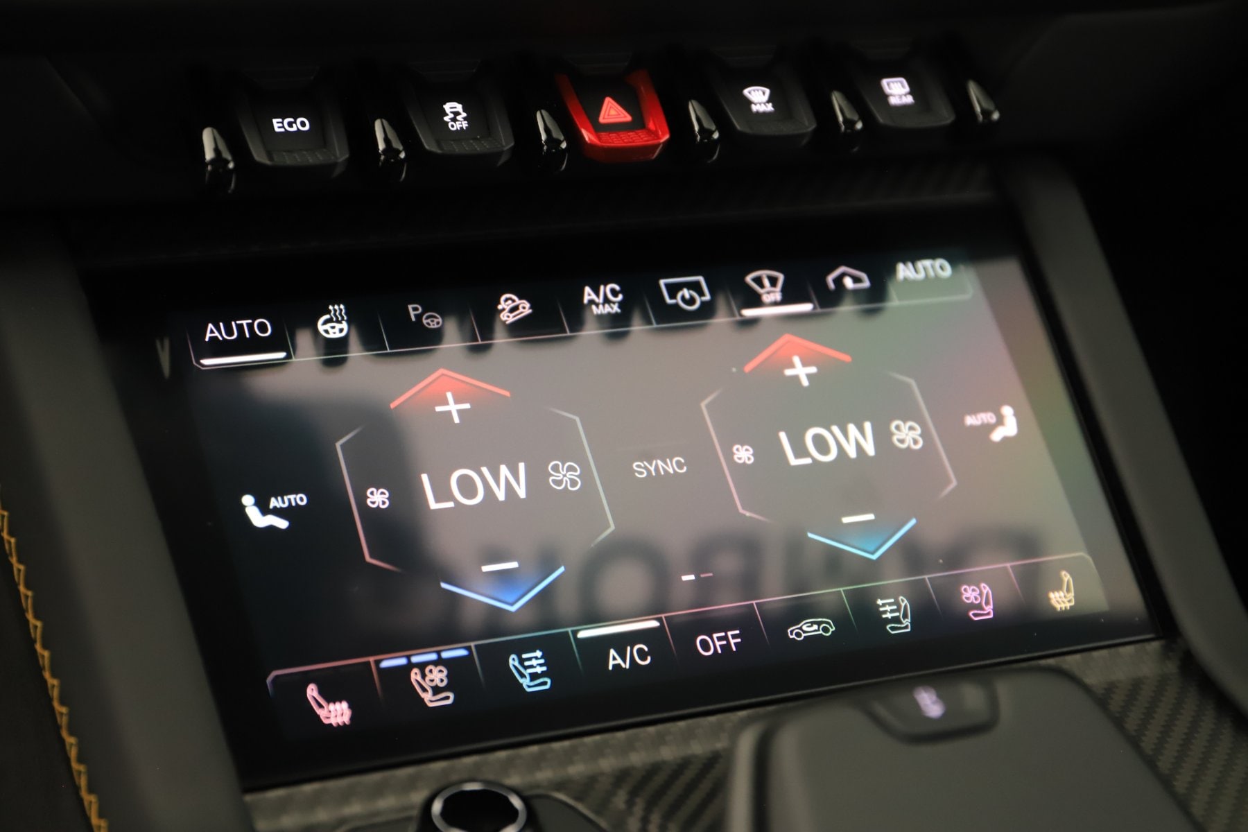 2026 Lamborghini Urus SE - Photo 28