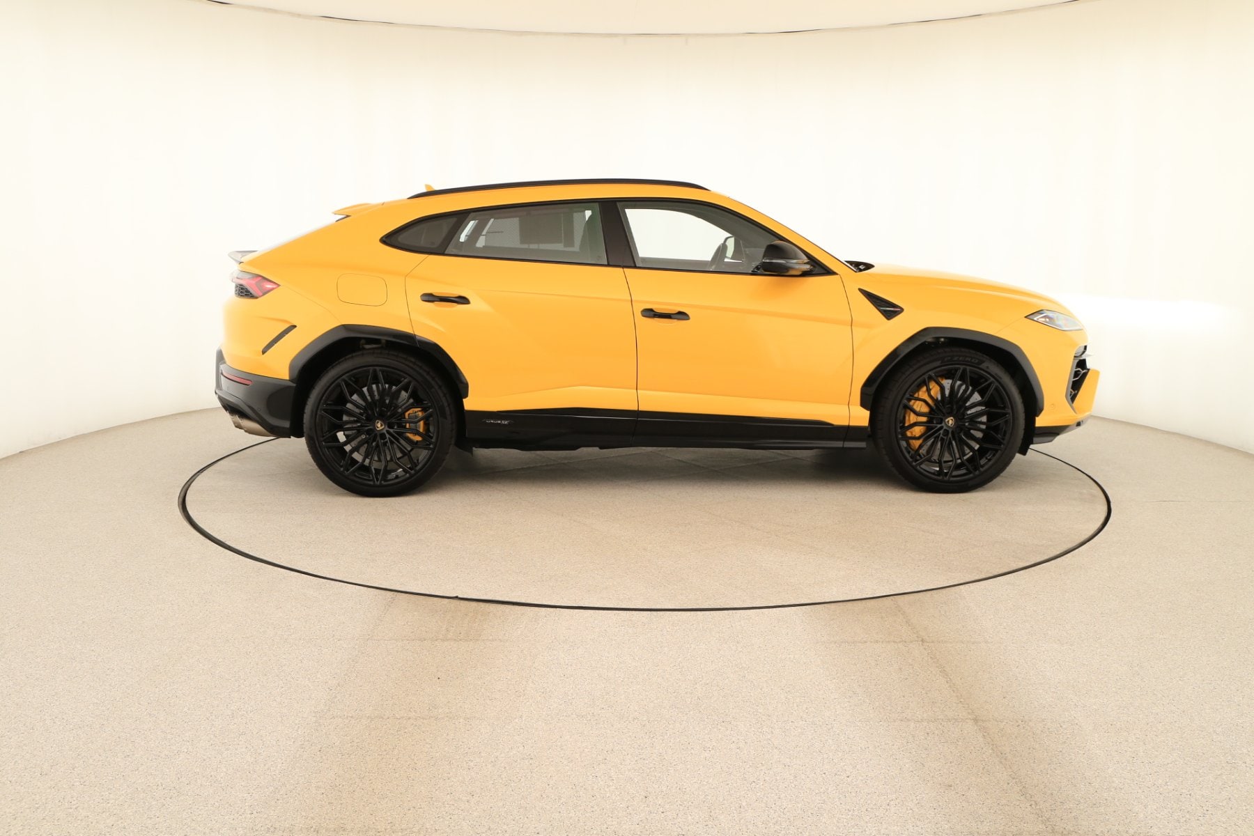 2026 Lamborghini Urus SE - Photo 6