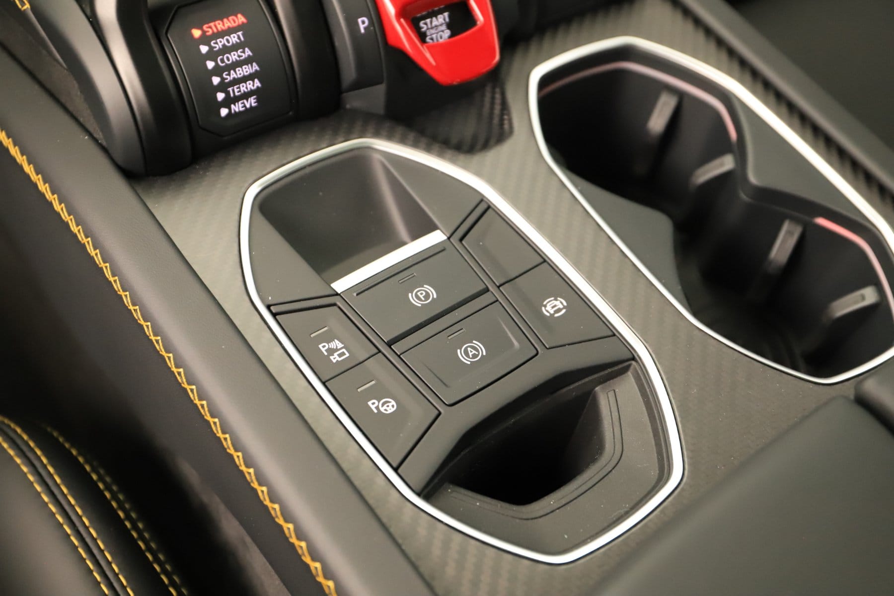 2026 Lamborghini Urus SE - Photo 30