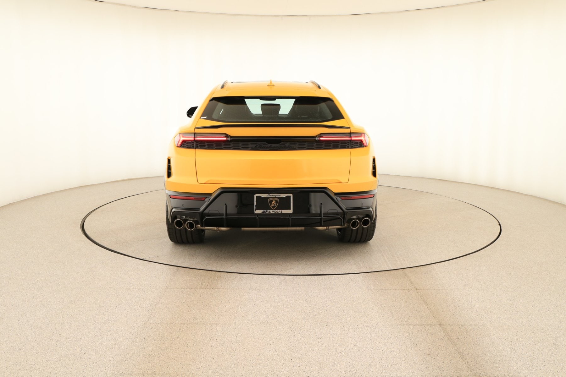 2026 Lamborghini Urus SE - Photo 9