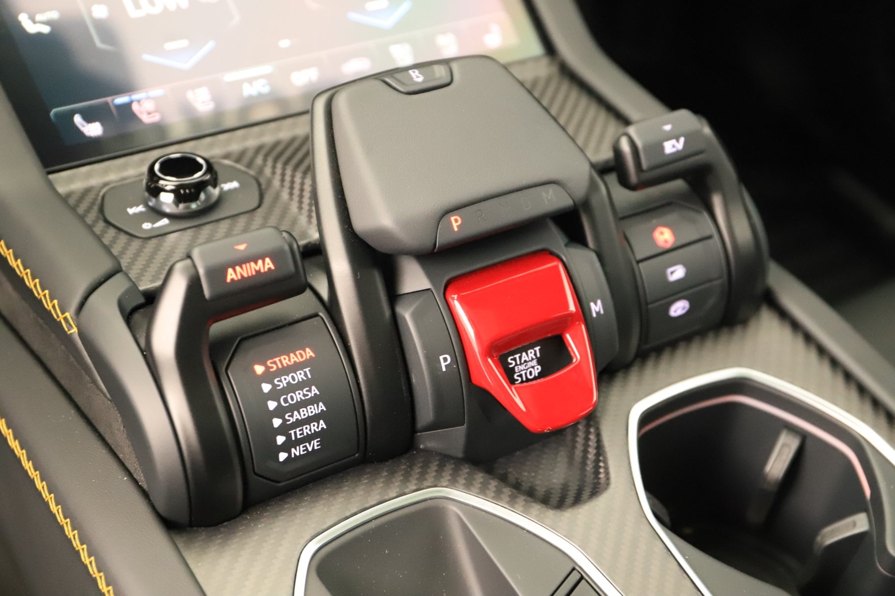 2026 Lamborghini Urus SE - Photo 29