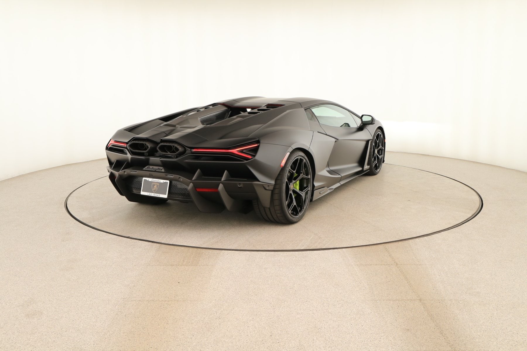 2026 Lamborghini Revuelto Base - Photo 5