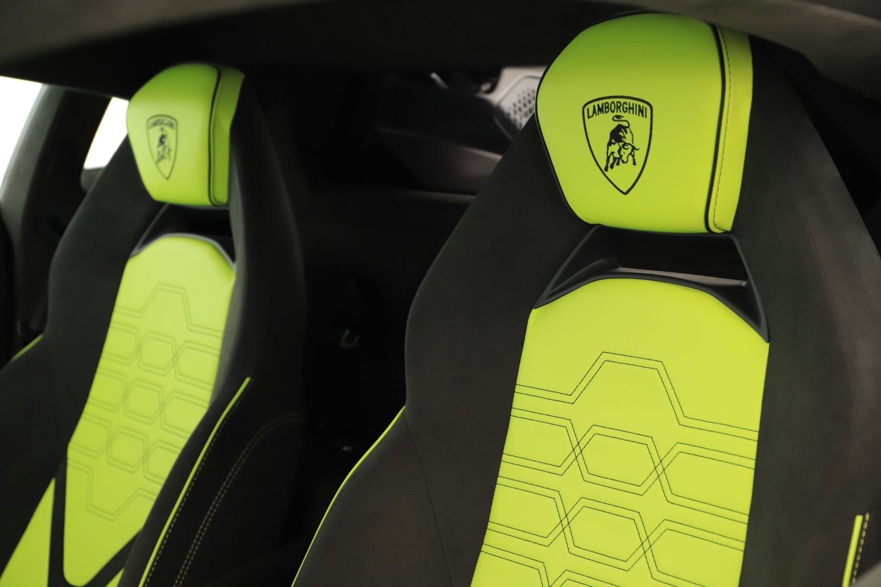 2026 Lamborghini Revuelto Base - Photo 28