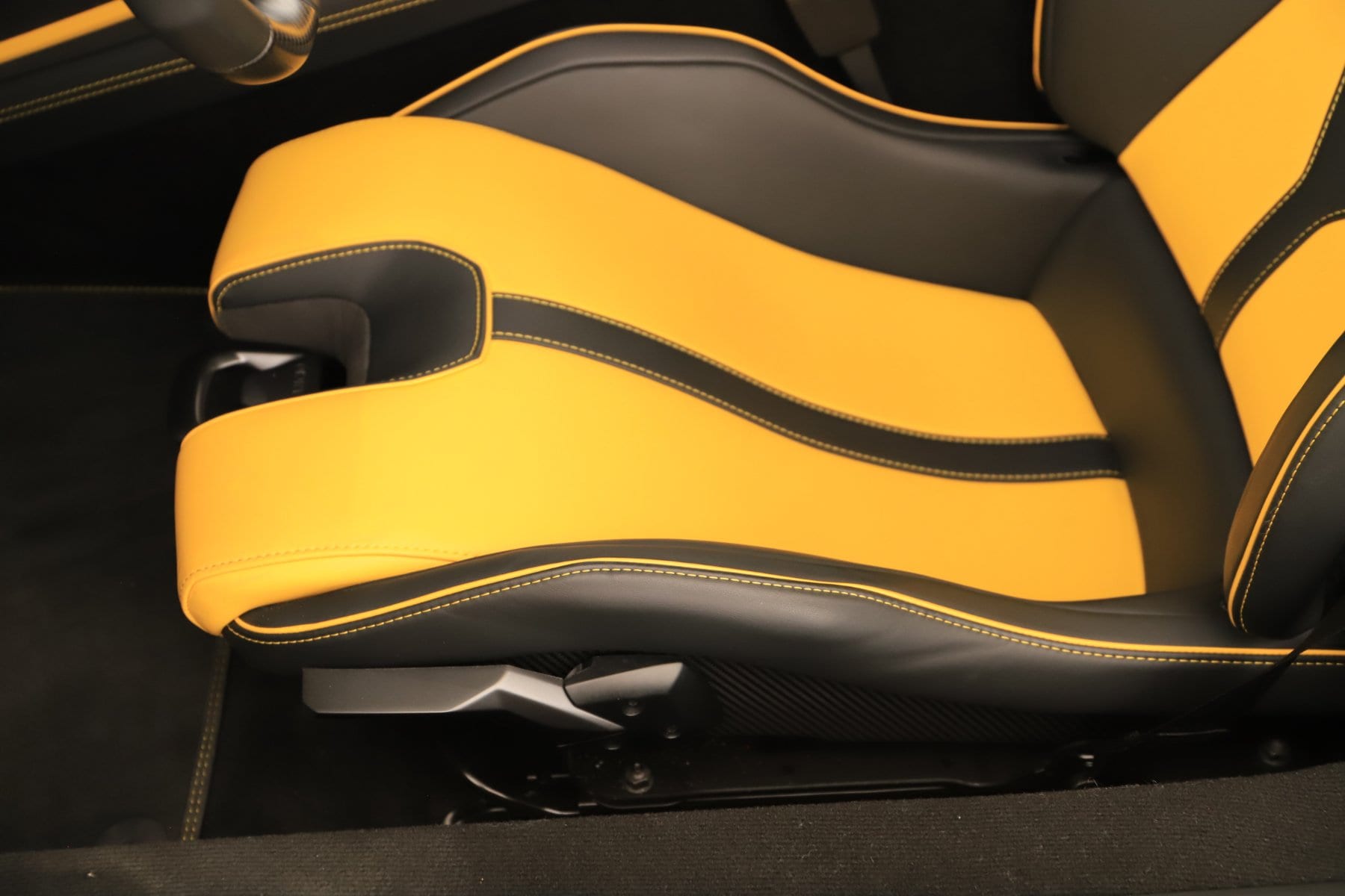 2026 Lamborghini Temerario Base - Photo 18