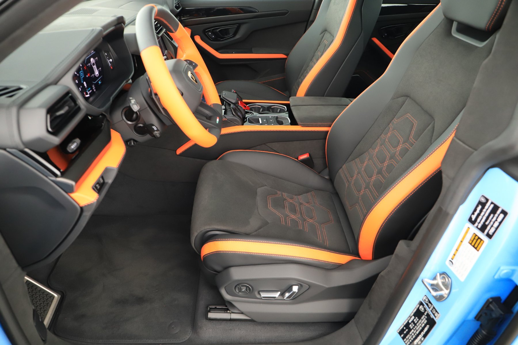 2026 Lamborghini Urus SE - Photo 15