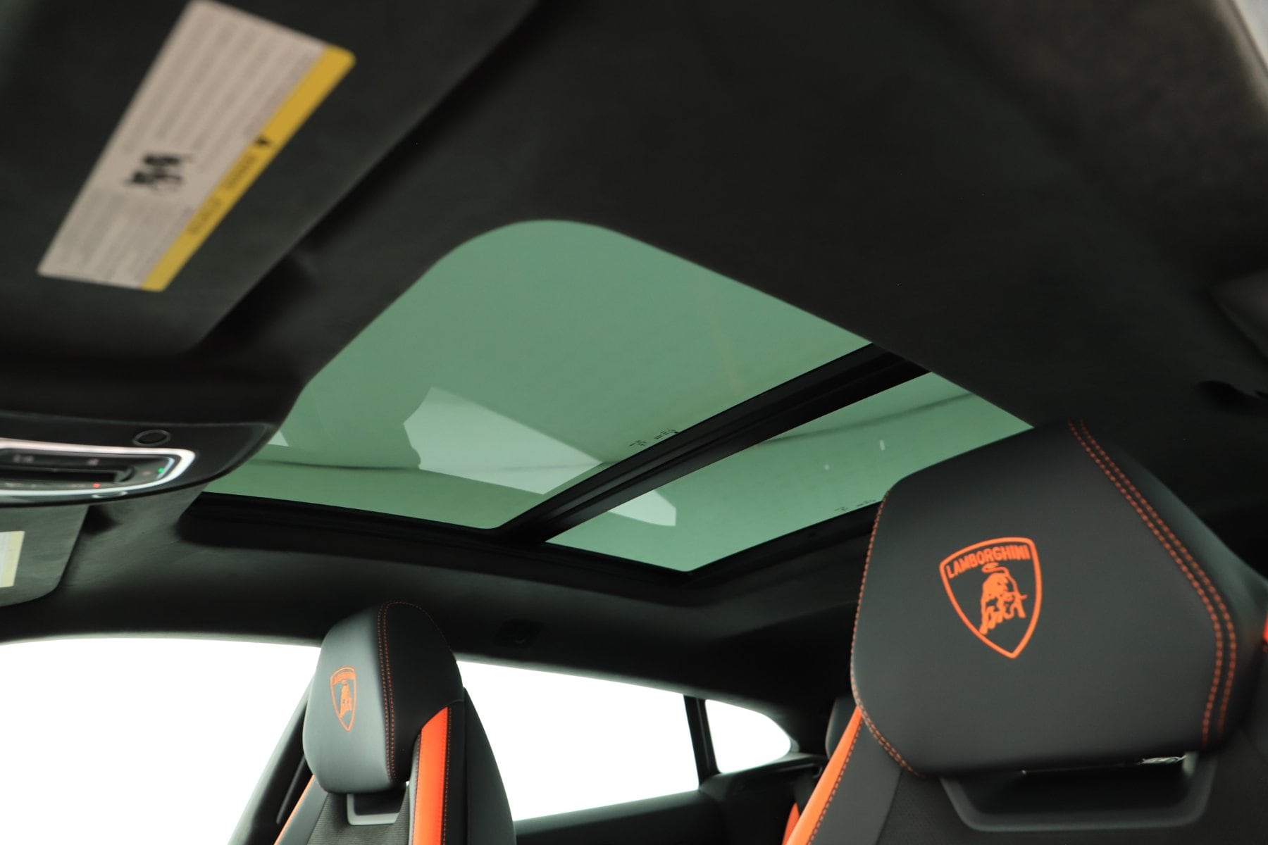 2026 Lamborghini Urus SE - Photo 19