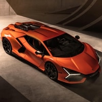 LAM%20-%20Lamborghinis%20New%20Performance%20Direction.jpg