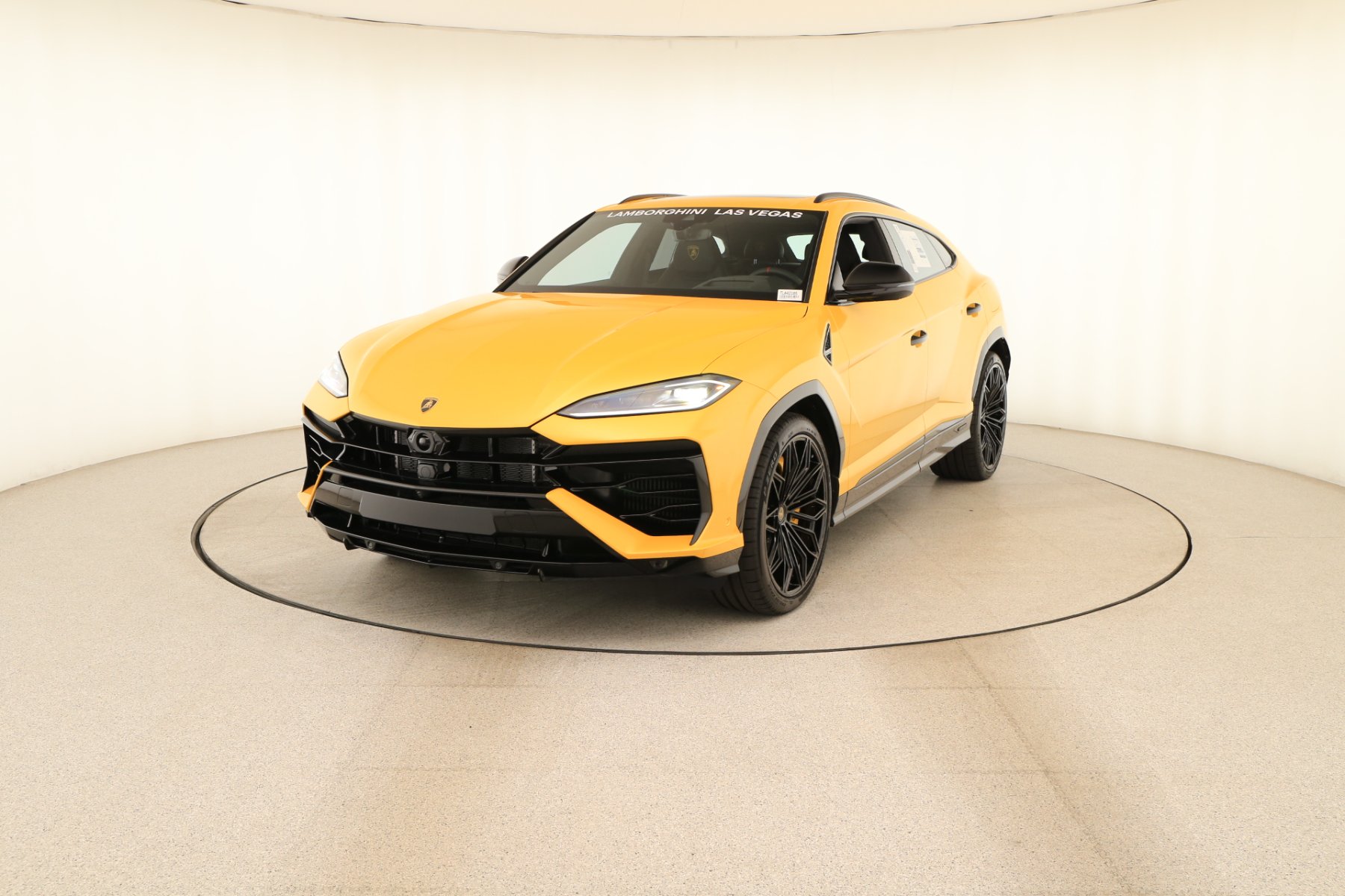 2026 Lamborghini Urus SE - Photo 14