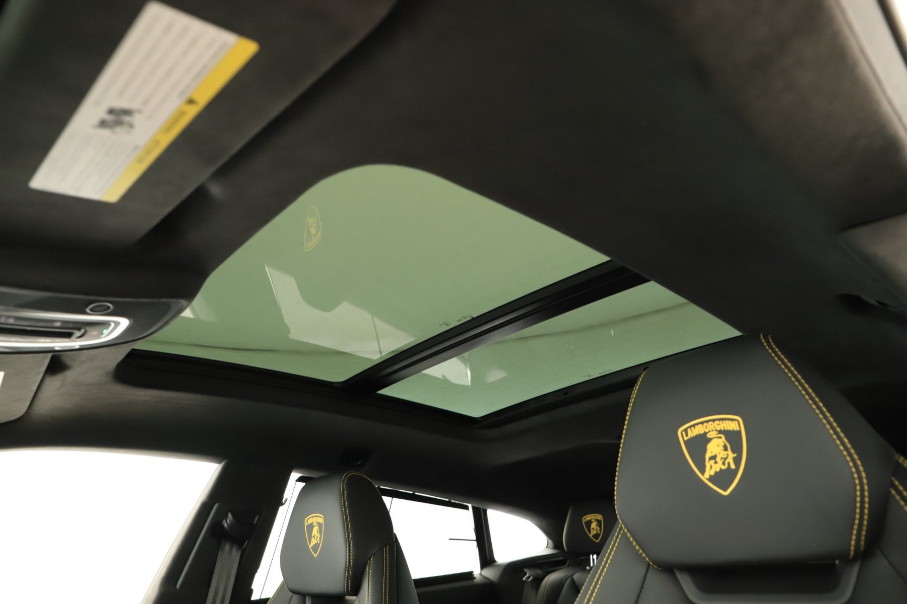 2026 Lamborghini Urus SE - Photo 26