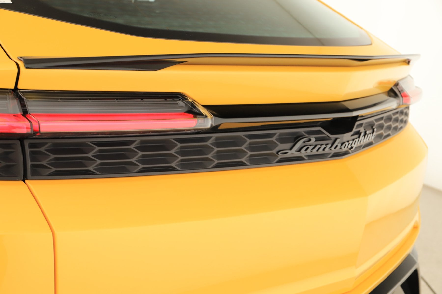 2026 Lamborghini Urus SE - Photo 38