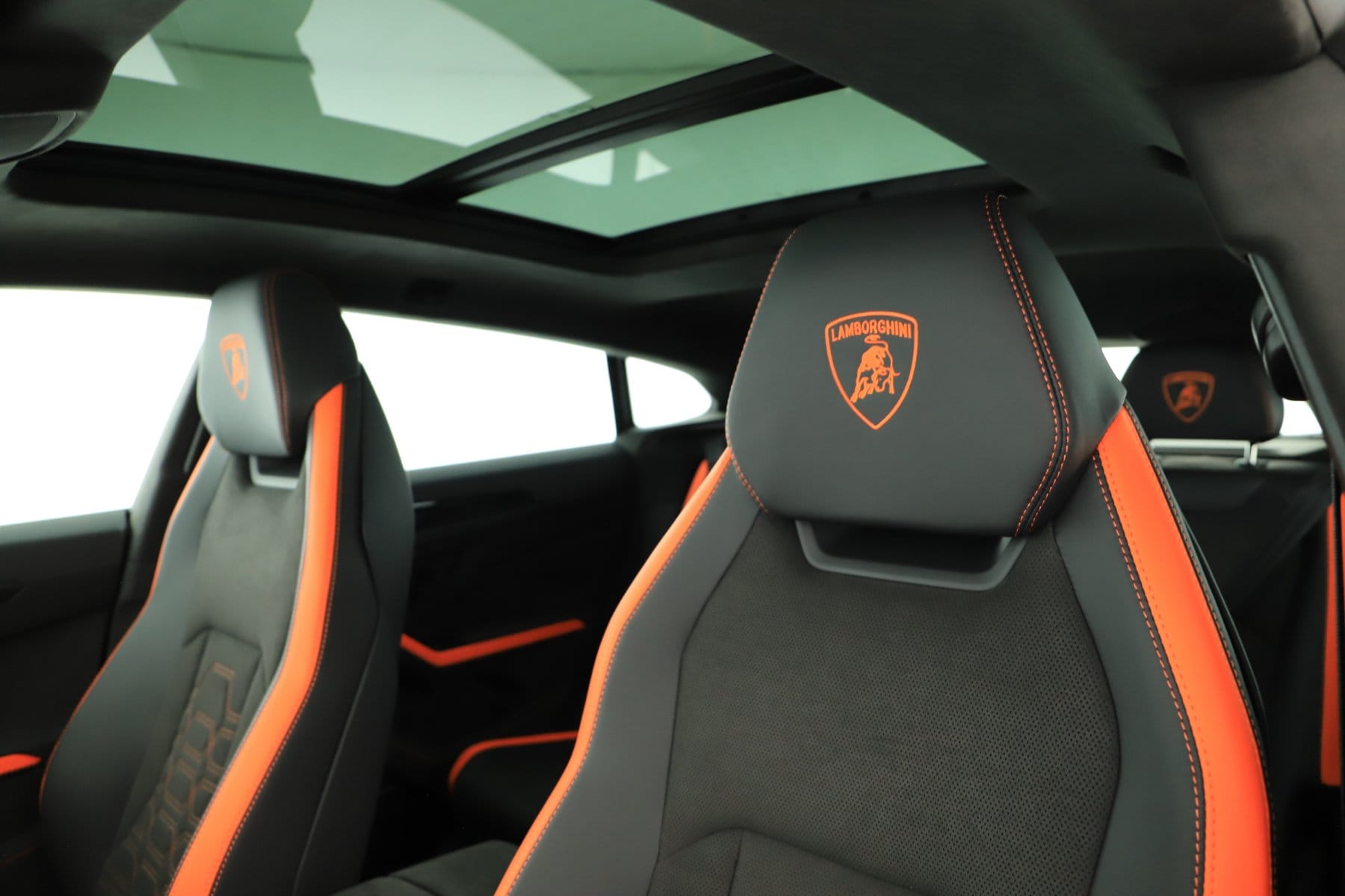 2026 Lamborghini Urus SE - Photo 18