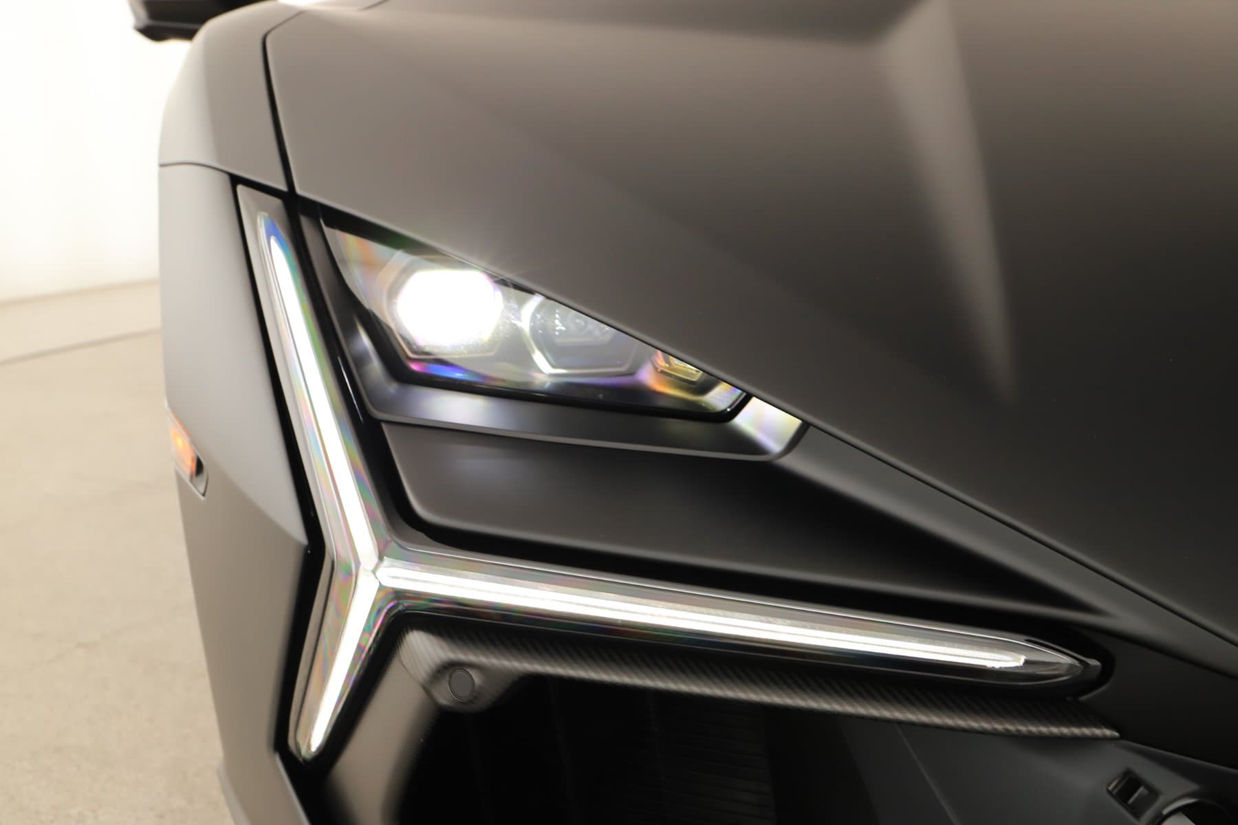 2026 Lamborghini Revuelto Base - Photo 38