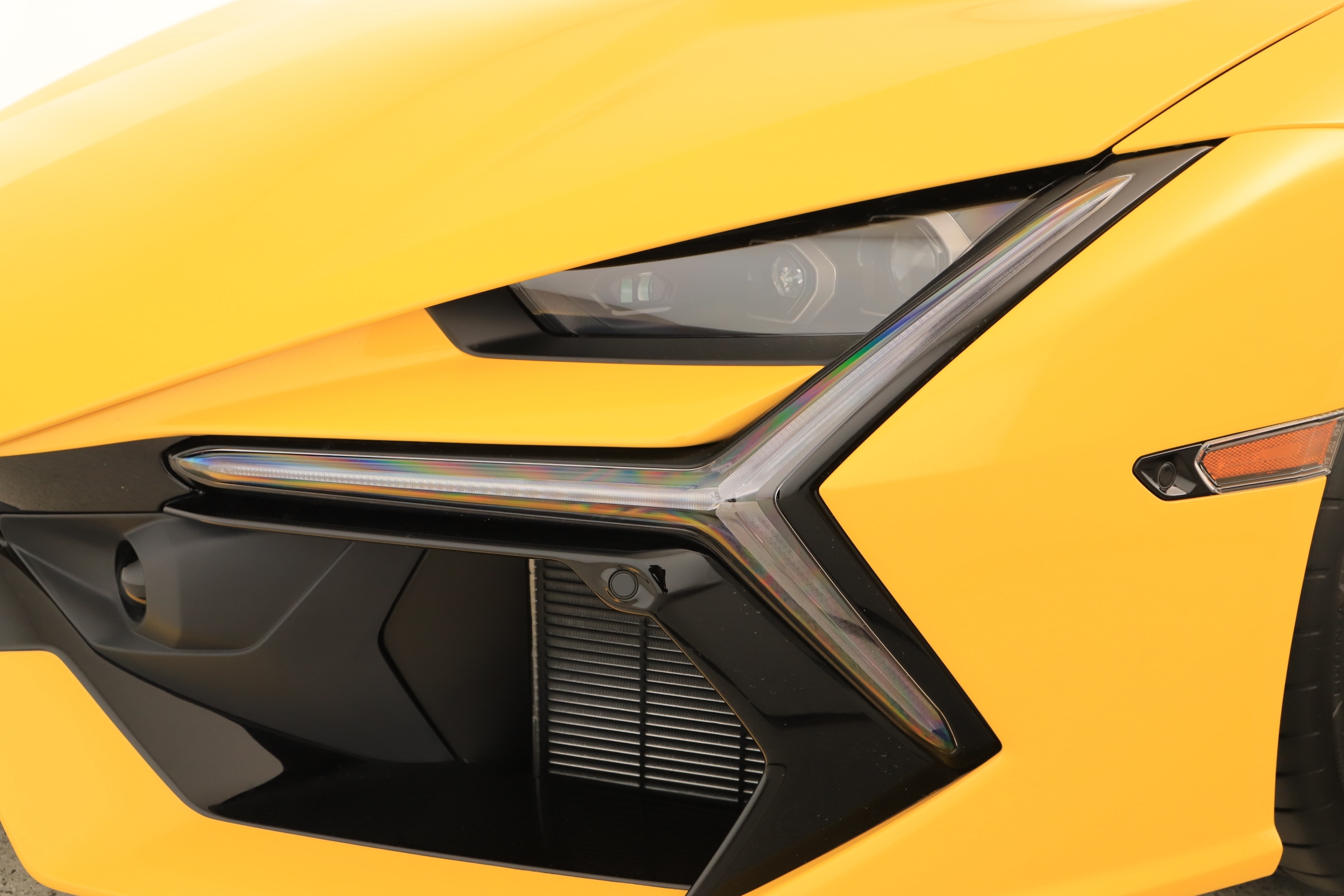2025 Lamborghini Revuelto Base - Photo 25