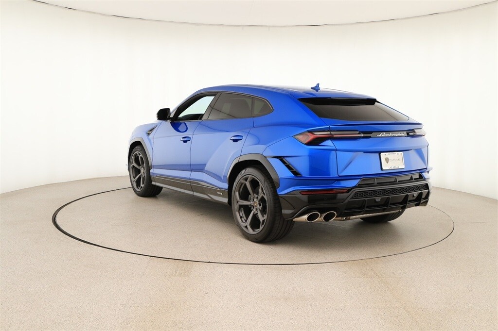 2024 Lamborghini Urus S photo 3
