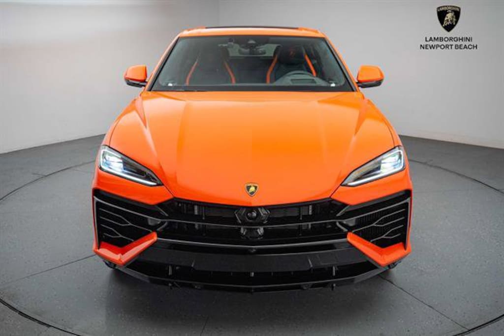 Used 2025 Lamborghini Urus SE  SUV