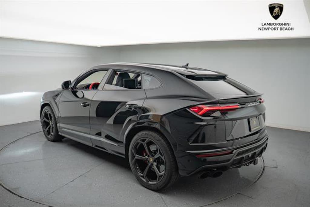 Used 2019 Lamborghini Urus SUV