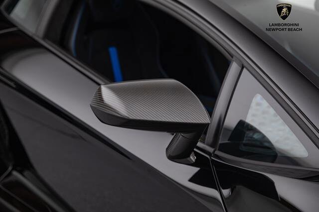 2020 Lamborghini Aventador SVJ Coupe photo 4