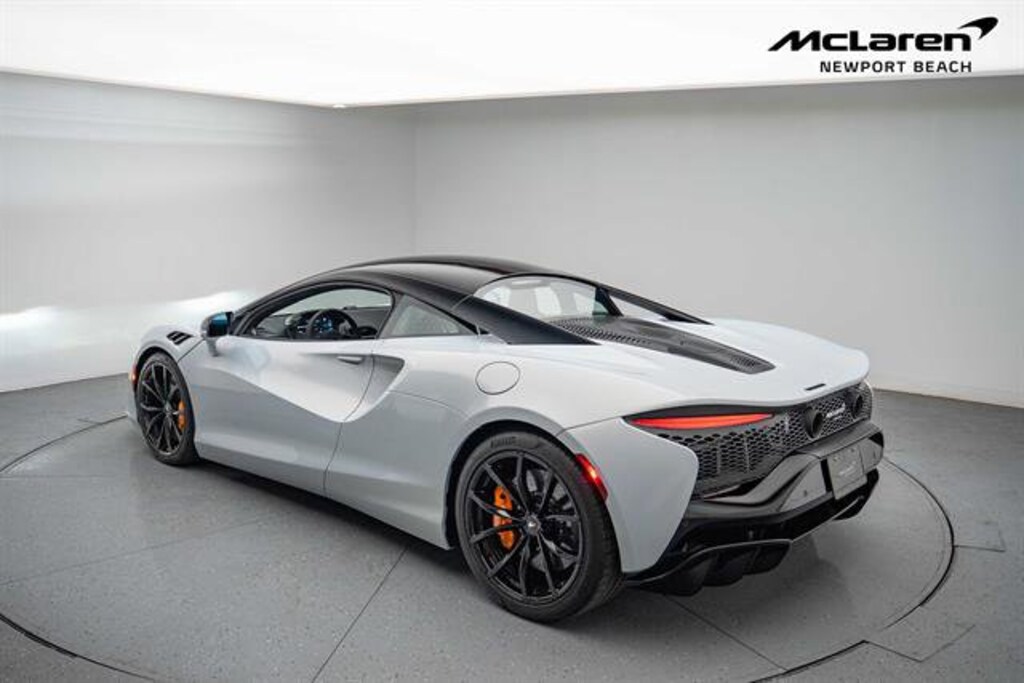 Used 2023 McLaren Artura  Coupe
