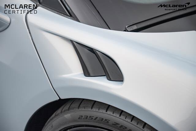 2023 Mclaren ARTURA photo 3