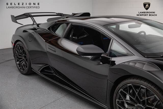 2022 Lamborghini Huracan STO photo 3