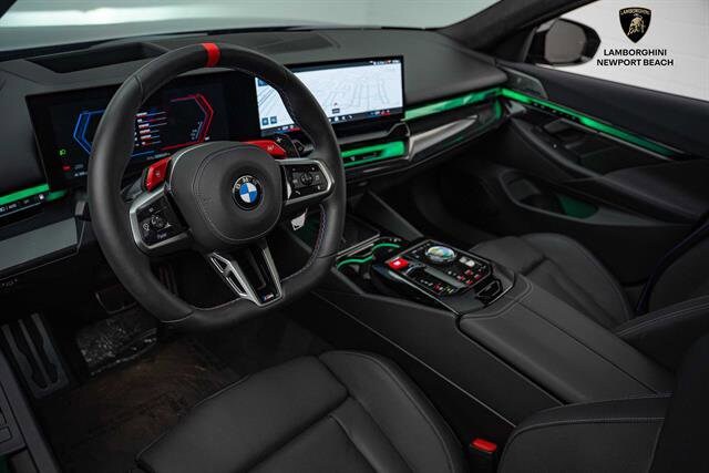 2025 Bmw M5 5 Touring photo 2