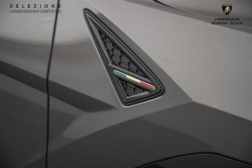 Certified 2025 Lamborghini Urus SE SUV