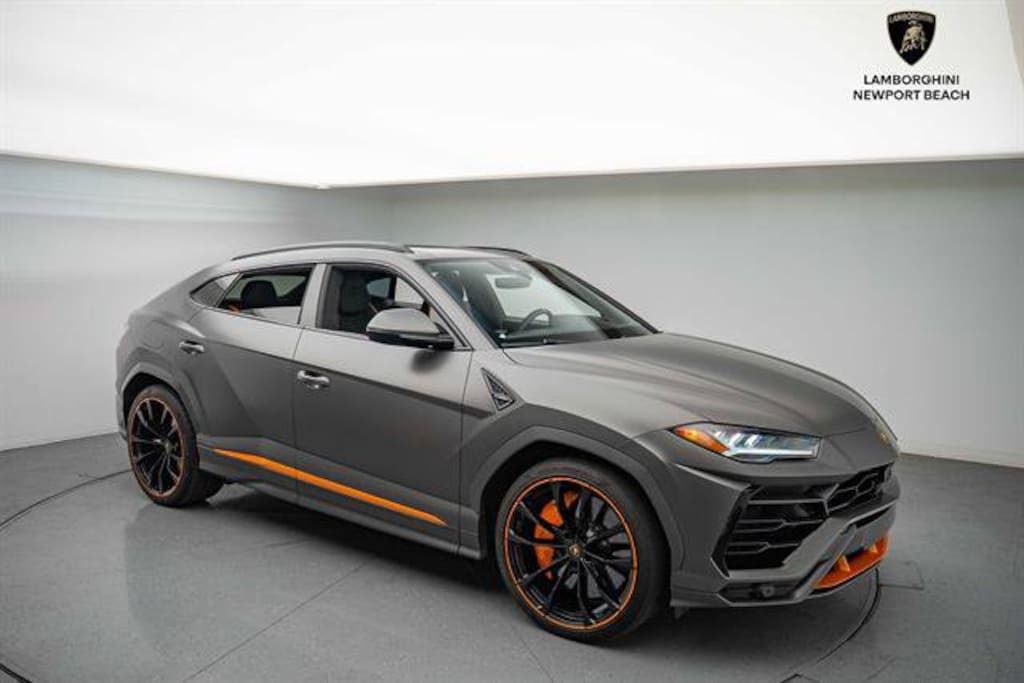 Used 2022 Lamborghini Urus  SUV