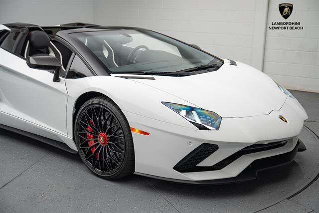 2019 Lamborghini Aventador LP 740-4 S photo 2