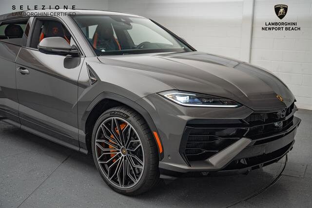 2025 Lamborghini Urus SE photo 2