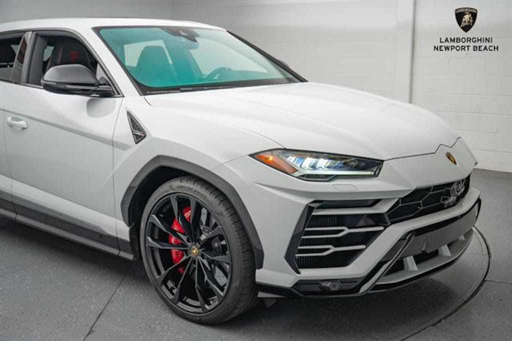 Used 2021 Lamborghini Urus SUV