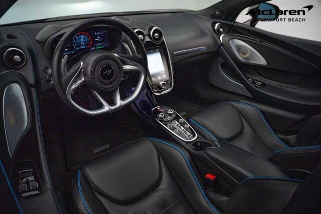 2023 Mclaren GT photo 2