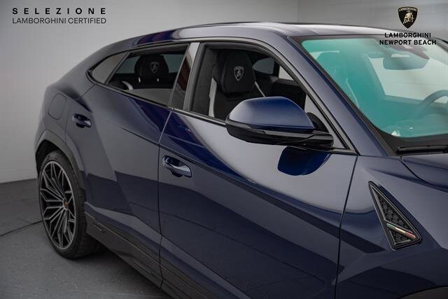 2025 Lamborghini Urus SE photo 4
