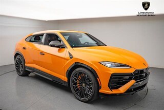 Used 2025 Lamborghini Urus SE SUV for sale in Greenwich