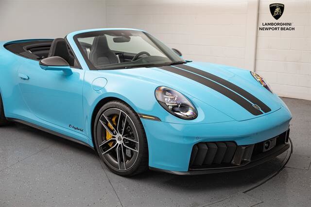 2025 Porsche 911 GTS Cabriolet photo 2