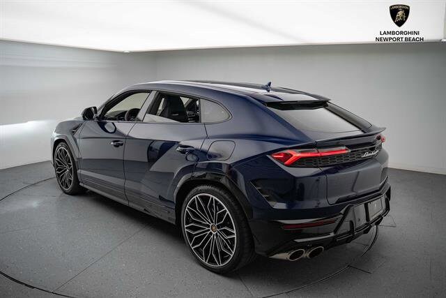 2025 Lamborghini Urus SE photo 4