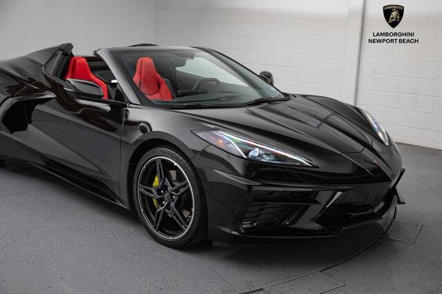 2021 Chevrolet Corvette Stingray 1LT Convertible photo 2