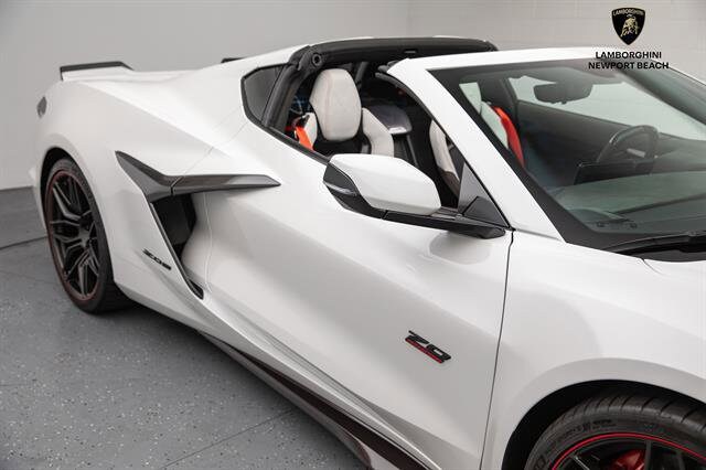 2023 Chevrolet Corvette Z06 3LZ 70th Anniversary Edition photo 3