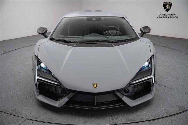 2024 Lamborghini Revuelto photo 3