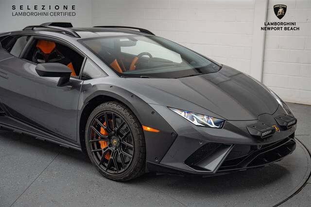 2024 Lamborghini Huracan Sterrato Coupe photo 2