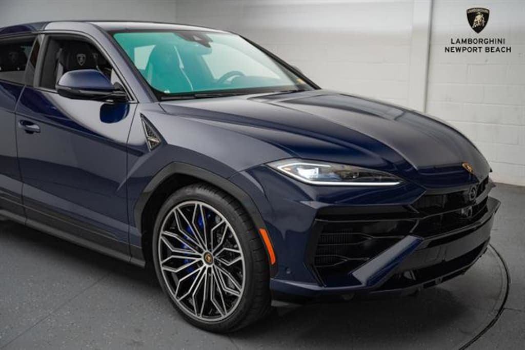 Used 2025 Lamborghini Urus SE SUV