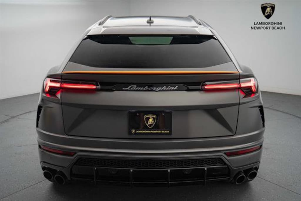 Used 2022 Lamborghini Urus  SUV