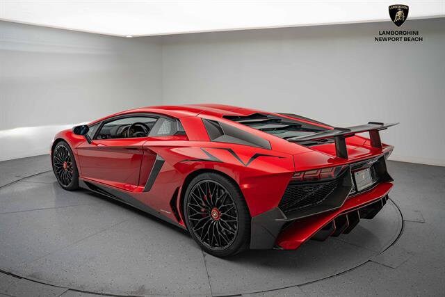 2016 Lamborghini Aventador Superveloce Coupe photo 4