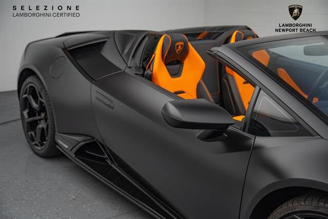 2020 Lamborghini Huracan Evo Spyder photo 3