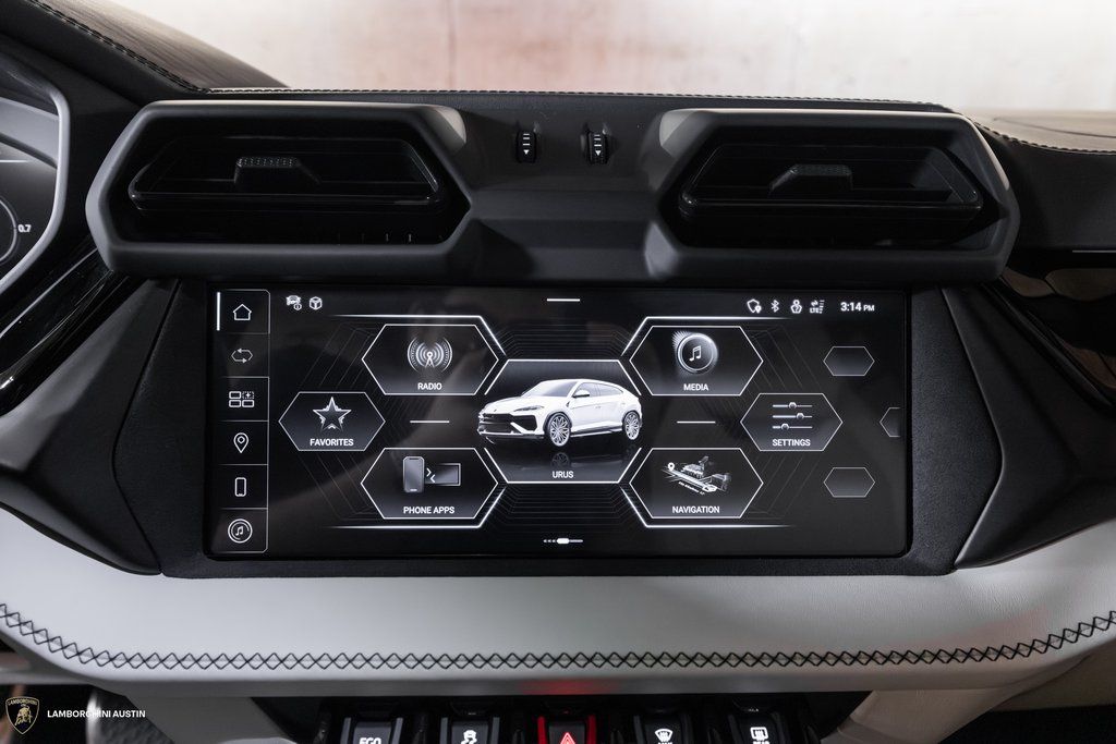 2025 Lamborghini Urus SE - Photo 29