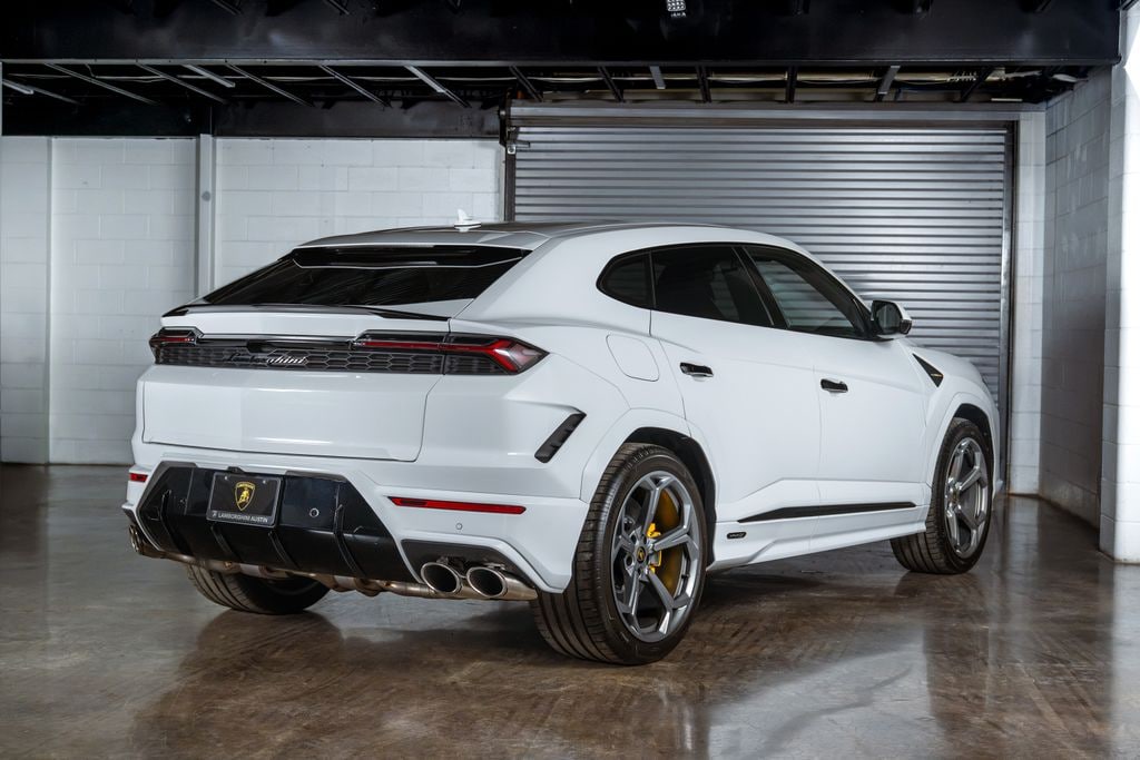 New 2026 Lamborghini Urus SE SUV